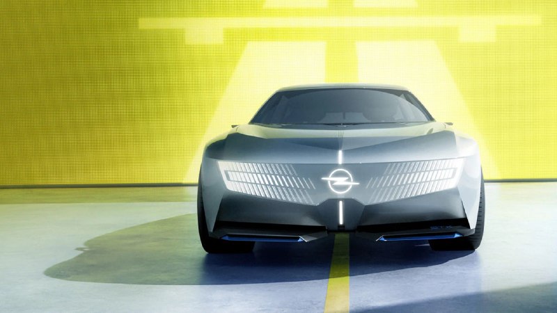 Opel STX: концепт-универсал, намекающий на будущее сегмента Opel STX: концепт-универсал, намекающий на будущее сегмента