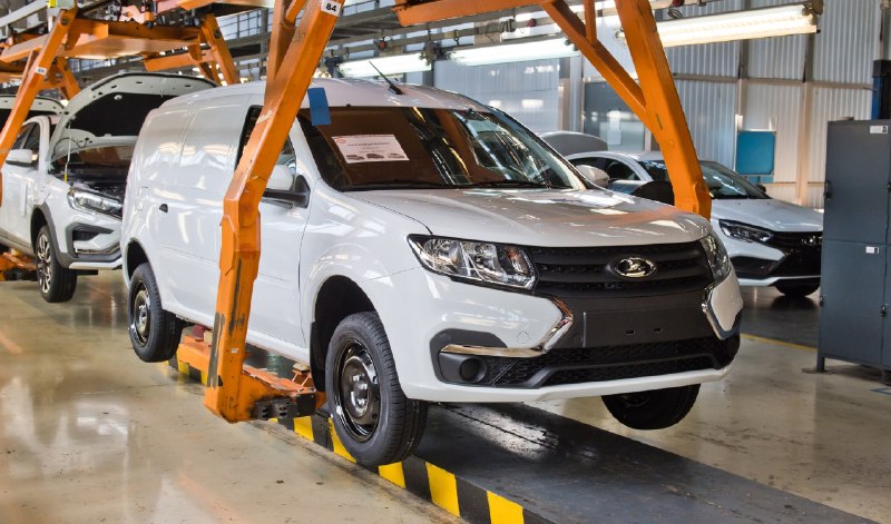 LADA Largus фургон теперь доступен по подписке — от 50 990 ₽ в месяц