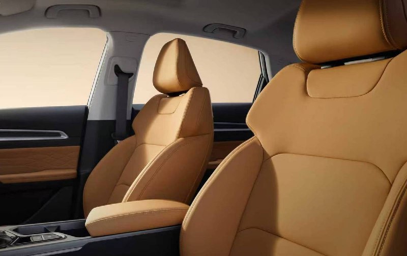 Geely представила обновлённый седан Emgrand Upward