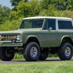 Ford Bronco 1969 года получил Coyote V8: классический рестомод на аукционе