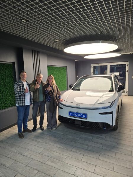 Toyota bZ3X наращивает продажи в России: более 200 машин за неделю