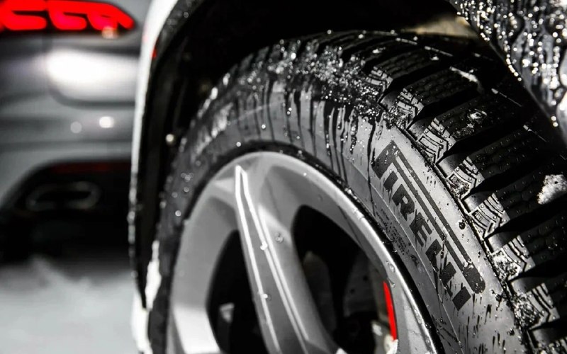 Шины Pirelli с V-образным протектором: преимущества и особенности