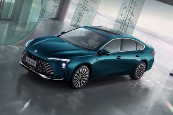 Buick LaCrosse обновили для Китая: новый салон при прежней технике