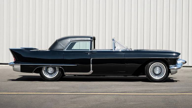 Cadillac Eldorado Brougham Town Car 1956 продали за $494 500