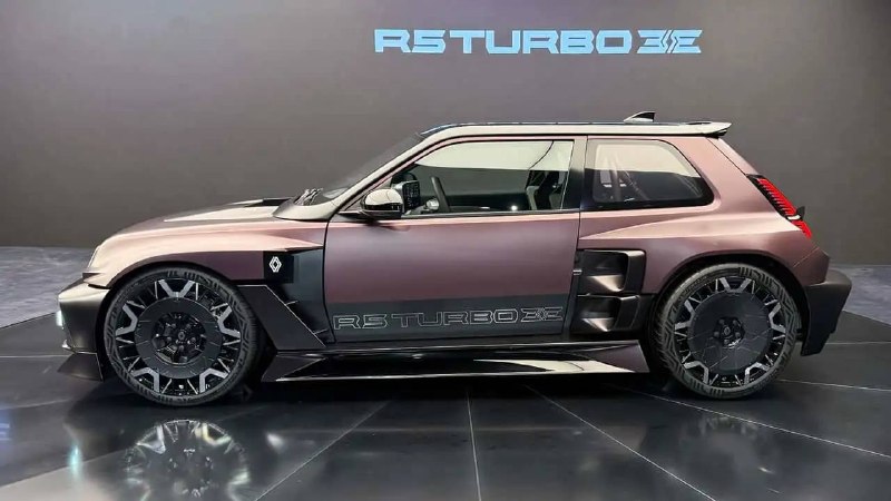 Renault 5 Turbo 3E: электрокар по цене суперкара и очередь из тысячи покупателей Renault 5 Turbo 3E: электрокар по цене суперкара и очередь из тысячи покупателей