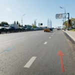 В Москве тестируют цветную разметку со стрелками на проспекте Генерала Дорохова