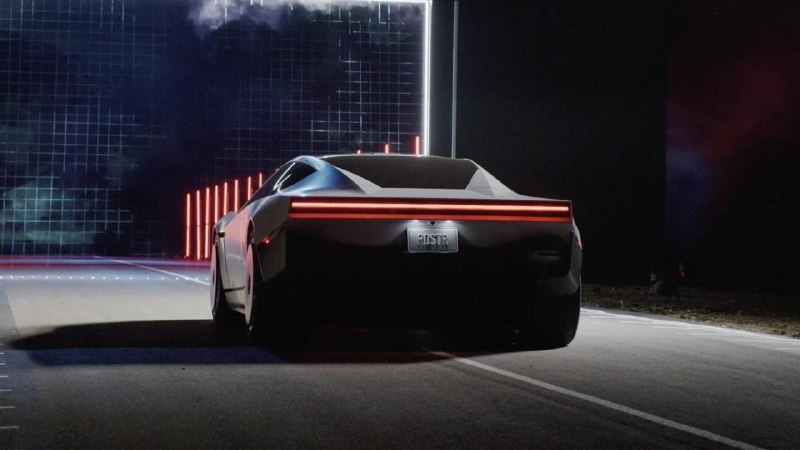 Tesla показала новый Roadster: от Performance до летающей Rocket