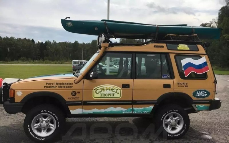 Land Rover Discovery из Camel Trophy продают в Москве за 9 млн рублей