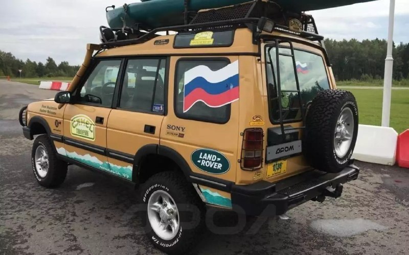 Land Rover Discovery из Camel Trophy продают в Москве за 9 млн рублей