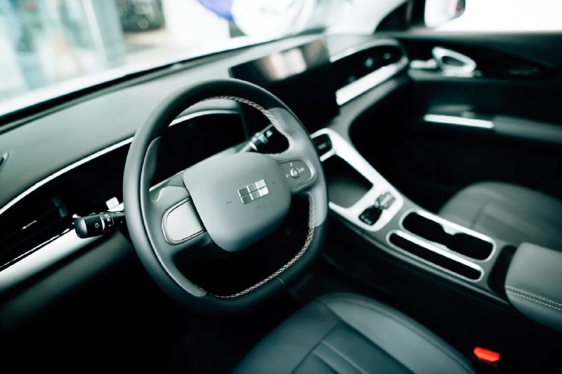 Конкурент Atom: Geely EX2 официально выйдет в России Конкурент Atom: Geely EX2 официально выйдет в России