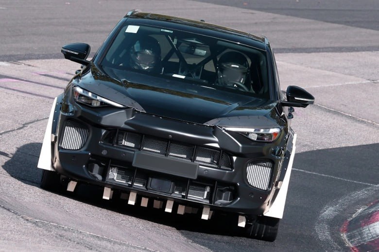 Porsche готовит компактный кроссовер с V6 и гибридом