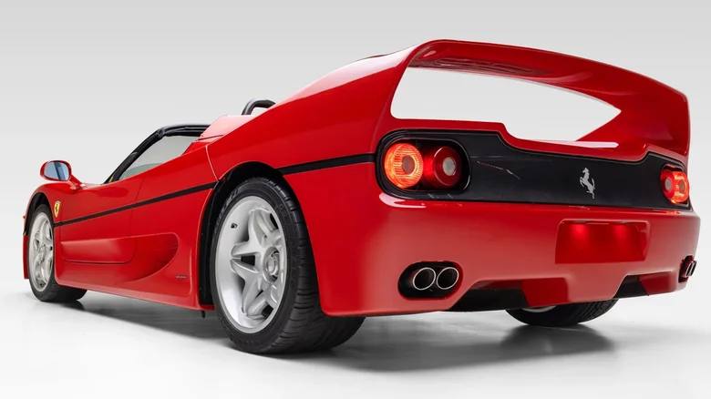 Ferrari F50 с пробегом 170 км выставили на аукцион за $20 млн