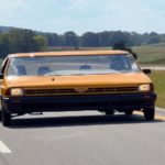 Блогер расширил Ford Festiva до трёх метров и добавил второй руль
