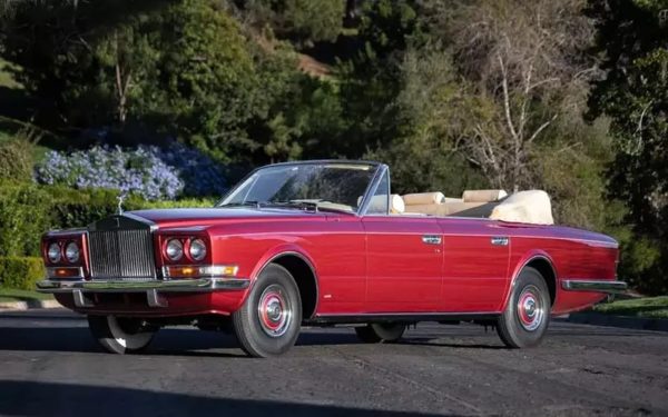 Уникальный Rolls-Royce Phantom VI, строившийся 22 года, выставили на торги