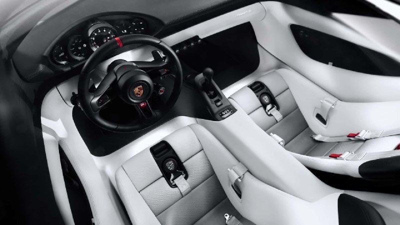 Porsche готовит среднемоторный флагман: представлен концепт Mission S