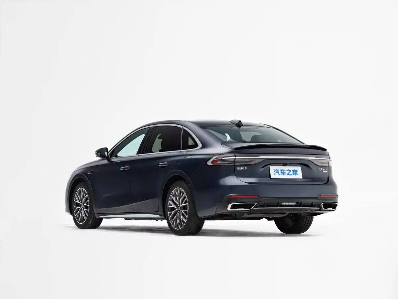 Geely выпустила гибридный седан Preface L Plus — конкурент Toyota Camry в полтора раза дешевле