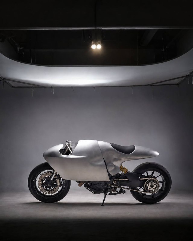 Bandit9 представил мотоцикл для Ducati 821, будто отлитый из жидкого металла