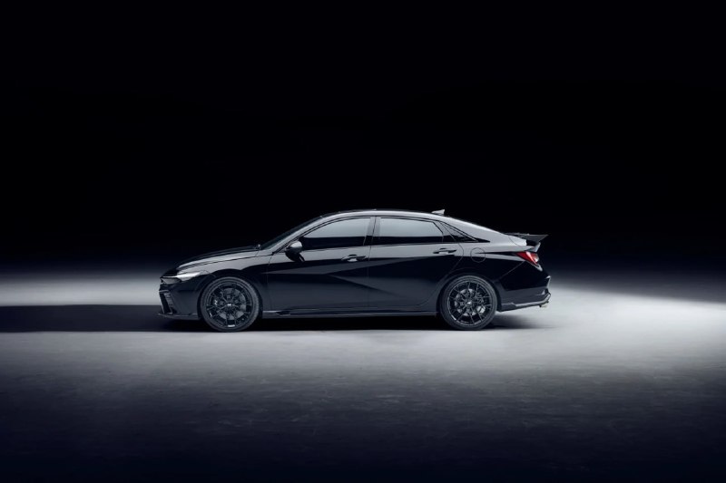 Hyundai представила Elantra N Monochrome в Корее