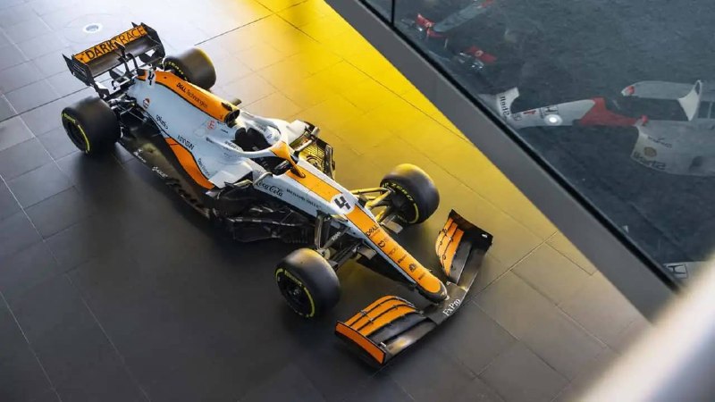 McLaren выставил на продажу пять исторических болидов Формулы-1 McLaren выставил на продажу пять исторических болидов Формулы-1