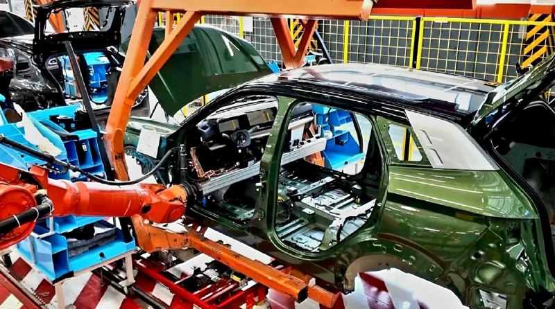 LADA Azimut: сборка на Линии-1 и планы выпуска до 2027 года LADA Azimut: сборка на Линии-1 и планы выпуска до 2027 года