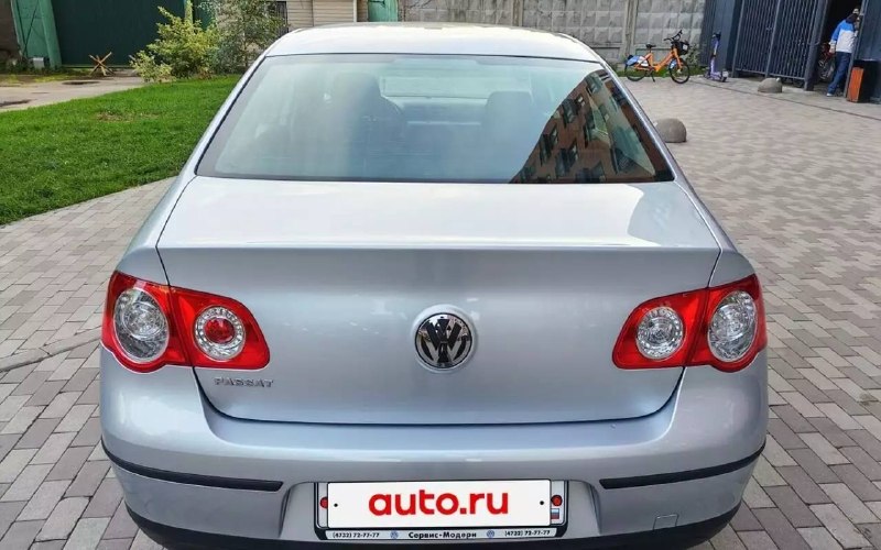 Volkswagen Passat 2008 года с пробегом 950 км продают в Москве за 2,1 млн рублей