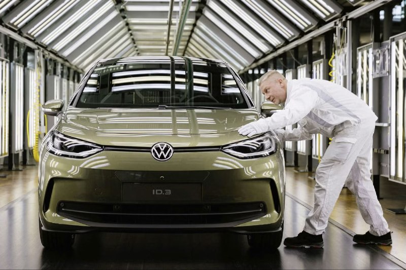 Volkswagen заморозит зарплаты сотрудников до 2030 года