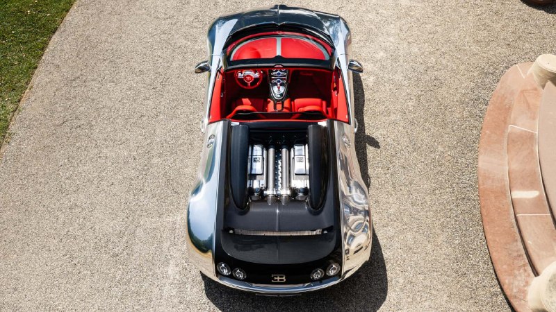 Зеркальный Bugatti Veyron вернулся на дороги после реставрации