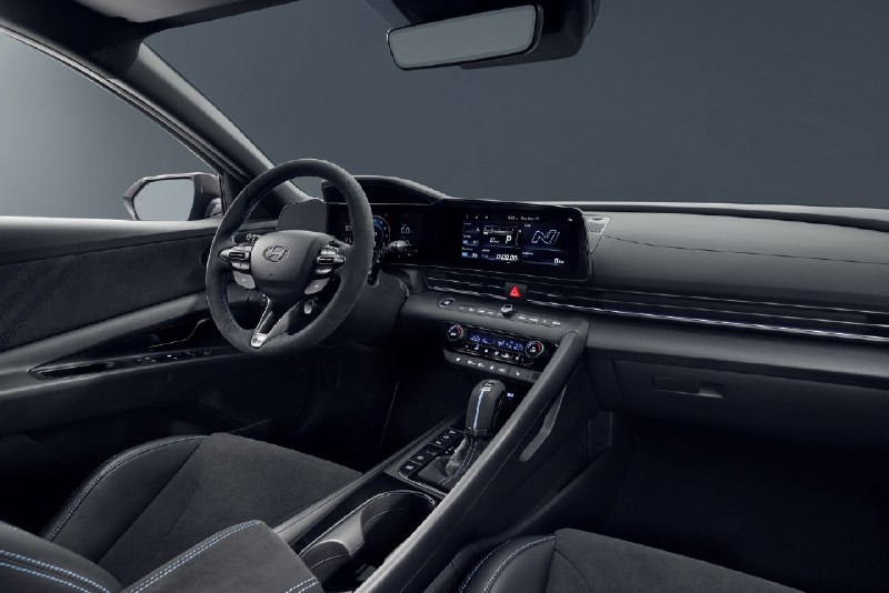 Hyundai Elantra N получила монохромную версию Monochrome Hyundai Elantra N получила монохромную версию Monochrome