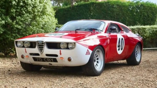 Уникальная Alfa Romeo Giulia «Красная субмарина» выставлена на аукцион