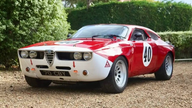 Уникальная Alfa Romeo Giulia «Красная субмарина» выставлена на аукцион