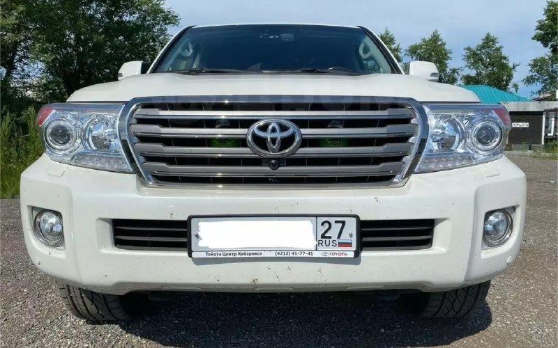 В Хабаровске за 14,5 млн рублей продают Land Cruiser 200 с пробегом 2700 км