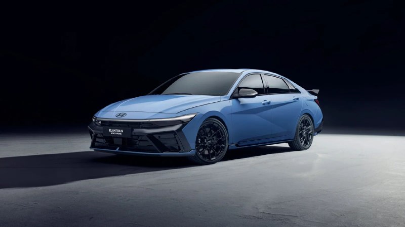 Hyundai Elantra N Monochrome: сдержанная версия спортседана с углепластиком