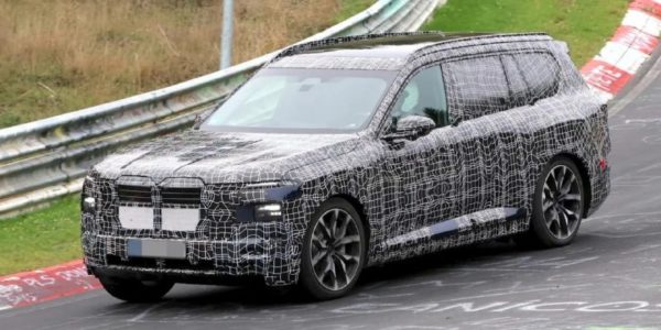BMW iX7 впервые сфотографировали на Нюрбургринге