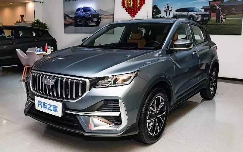 Geely готовит обновлённый Coolray: новая решётка и цифровой салон