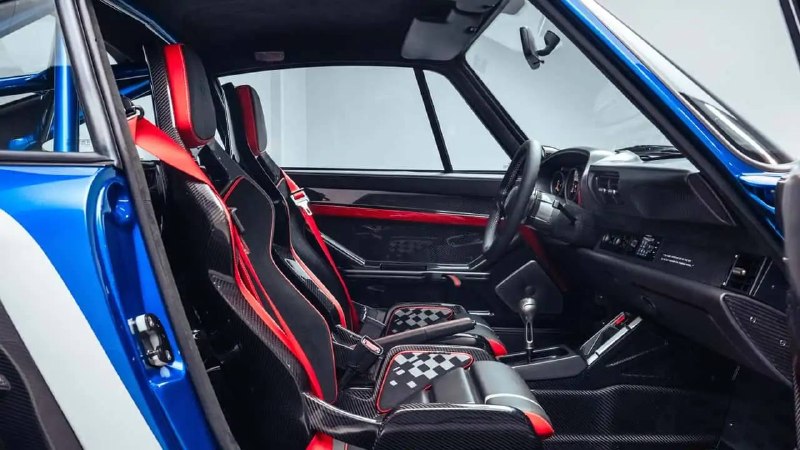 Porsche 911 превратили в 860-сильного Brundle Edition Turbo: выпустят всего пять машин Porsche 911 превратили в 860-сильного Brundle Edition Turbo: выпустят всего пять машин