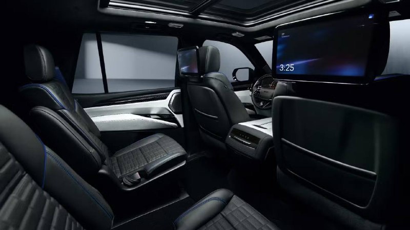 Cadillac представила юбилейный Escalade-V за $239 тысяч Cadillac представила юбилейный Escalade-V за $239 тысяч
