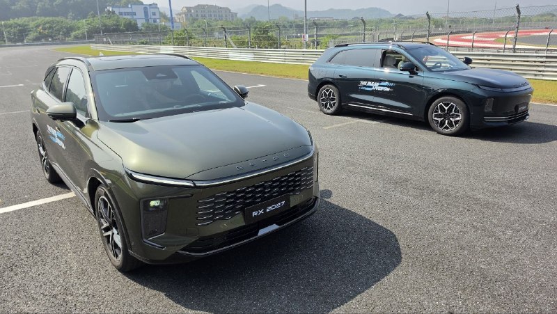 Новые гибриды Esteo RX и Exlantix ET 2027 протестировали на Zhejiang Circuit Новые гибриды Esteo RX и Exlantix ET 2027 протестировали на Zhejiang Circuit