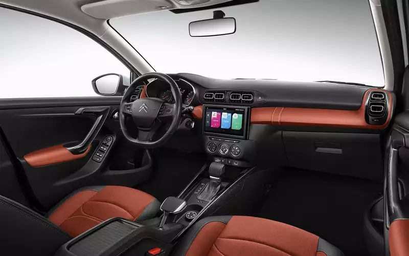 Citroen C3-XR вышел на российский рынок: турбомотор 1.2 и цена от 1,55 млн рублей Citroen C3-XR вышел на российский рынок: турбомотор 1.2 и цена от 1,55 млн рублей