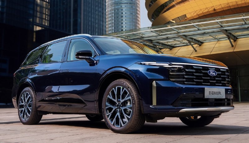 Ford Edge L обновился: новая внешность и гибрид на 275 л.с.