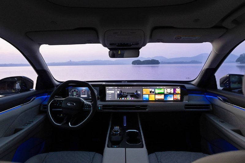 Ford Edge L обновился: новая внешность и гибрид на 275 л.с.