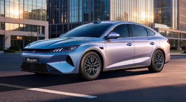 BYD рассекретила салон обновлённого гибрида Qin Plus
