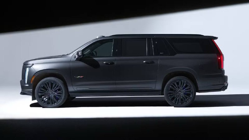 Cadillac отметила 125-летие марки юбилейным Escalade за $239 000 Cadillac отметила 125-летие марки юбилейным Escalade за $239 000