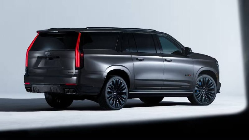 Cadillac отметила 125-летие марки юбилейным Escalade за $239 000 Cadillac отметила 125-летие марки юбилейным Escalade за $239 000