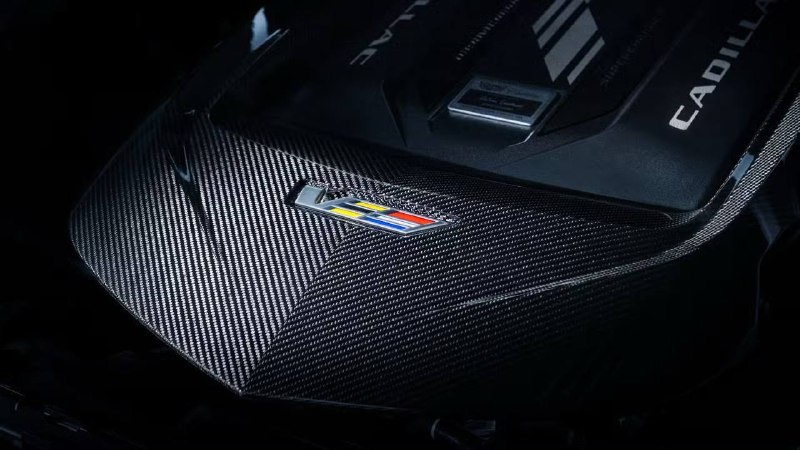 Cadillac отметила 125-летие марки юбилейным Escalade за $239 000 Cadillac отметила 125-летие марки юбилейным Escalade за $239 000