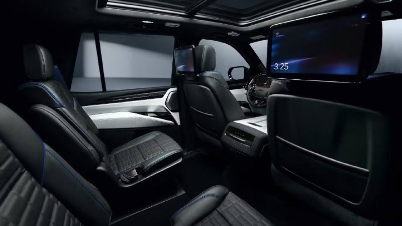 Cadillac отметила 125-летие марки юбилейным Escalade за $239 000 Cadillac отметила 125-летие марки юбилейным Escalade за $239 000