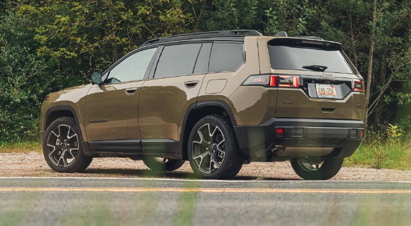 Jeep объявил цены на обновлённый Cherokee