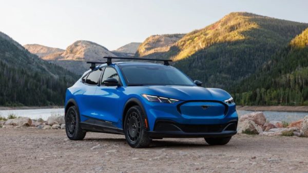 Ford Mustang Mach-E: больше запаса хода и внедорожный пакет Trail