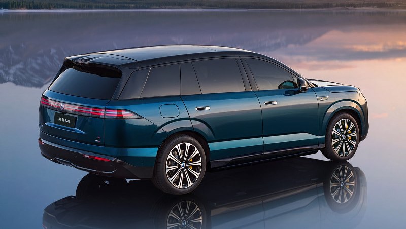 BYD открыла предзаказы на Denza N8: до 1210 л.с. и 1003 км запаса хода