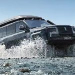 Полиция Дубая получила плавающий Yangwang U8 с разворотом на месте