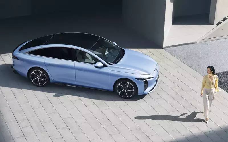 Forthing S7 EVO: почти пятиметровый электрический лифтбек за 2 млн рублей